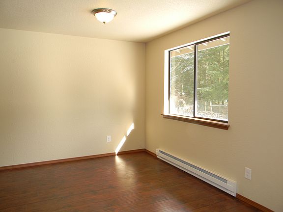 4th image of 12218 120th Avenue Ct E