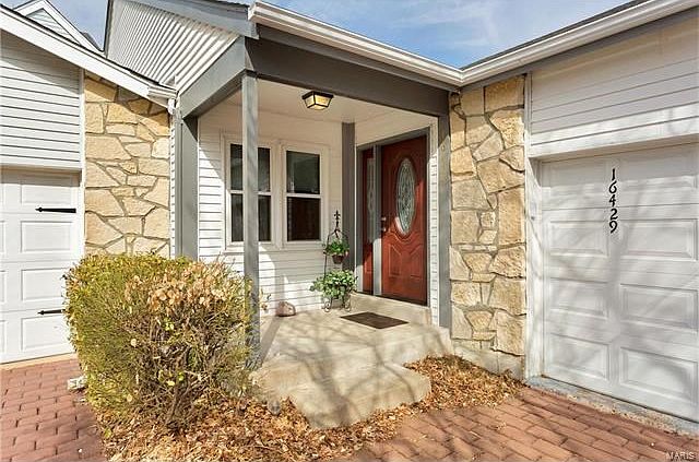 1st image of 16429 Cobbleskille Dr