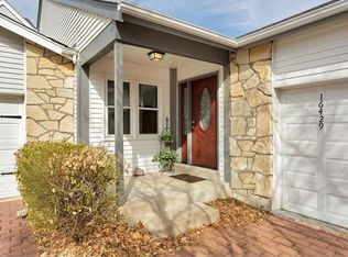 16429 Cobbleskille Dr, Chesterfield, MO