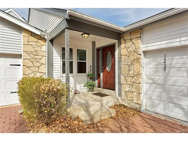 16429 Cobbleskille Dr photo 1
