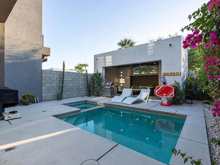 2707 Majestic Way — Photo 36