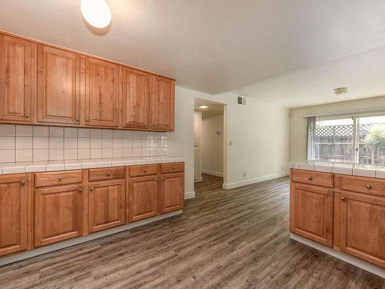 Scripps Dr — Photo 11