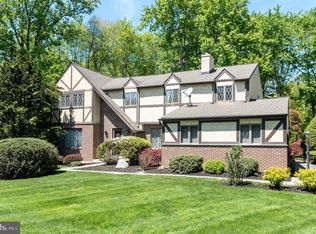 1 Joanna Dr, Malvern, PA 19355