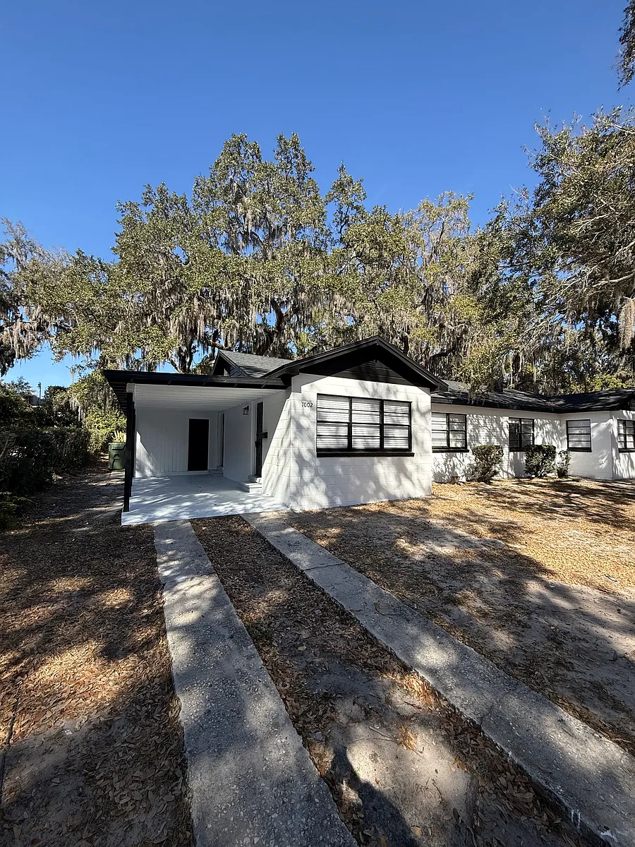 Building Photo - 1002 Sumter St #1002