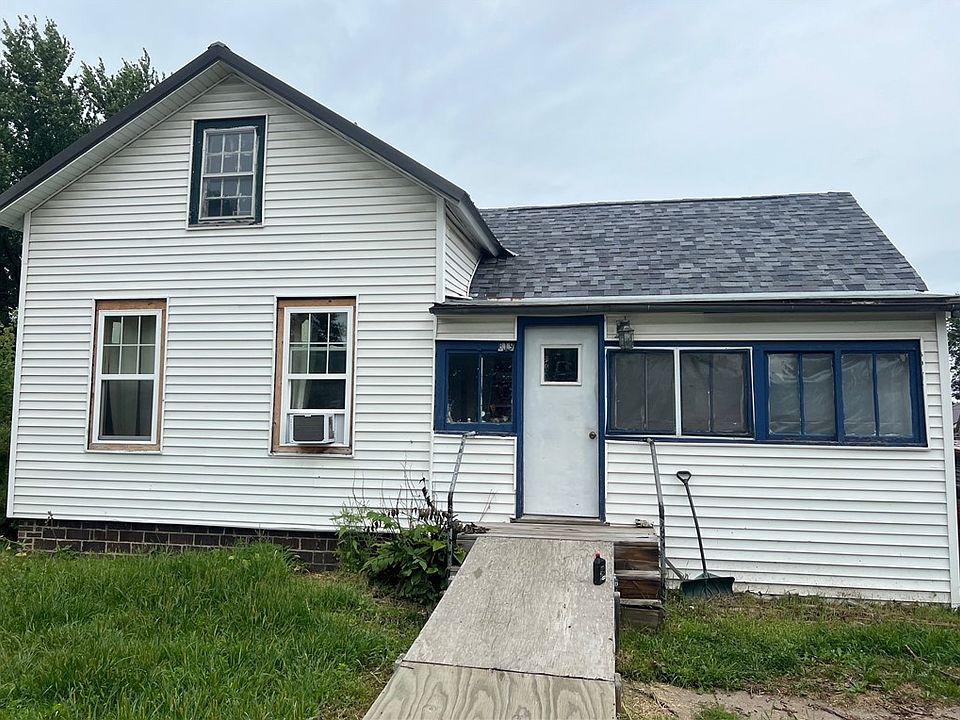 1st image of 819 W Lincoln Street