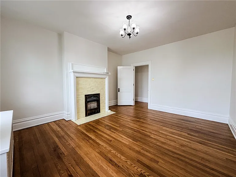 712 E Brady St #REAR — Photo 11