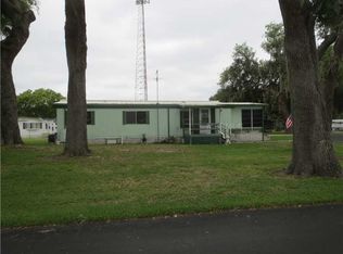 4612 Six Mile Pond Rd, Zephyrhills, FL 33541