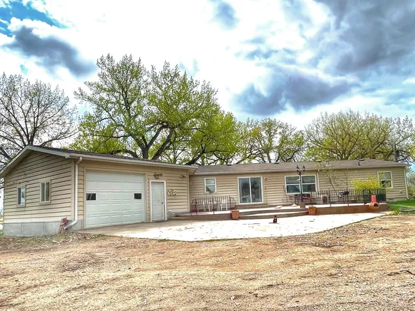 12155 Paradise Valley Rd, Chinook, MT 59523