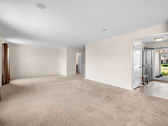 5th image of 299 Ayrshire Dr