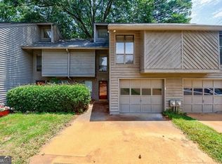 1002 Creatwood Cir SE, Smyrna, GA 30080