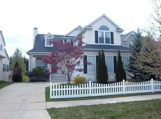 1652 Chapleau Dr, Ann Arbor, MI