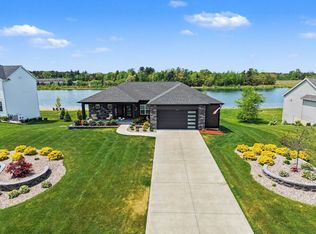 9351 Shoreway Dr, West Olive, MI 49460