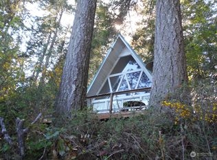 39 McDonald Cove Rd, Brinnon, WA 98320