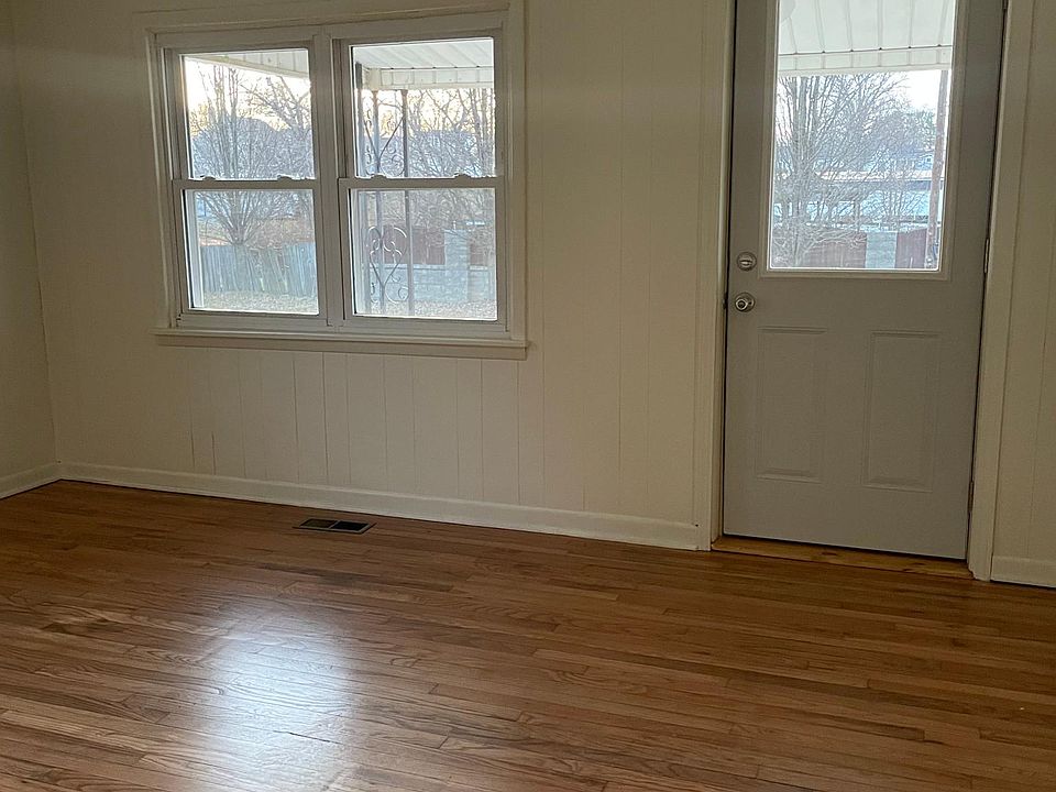 1st image of 122 N Star St