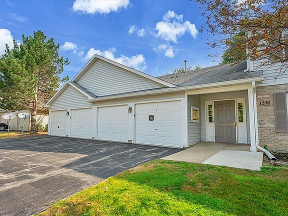 4th image of 1233 N Red Oak Cir Unit 1