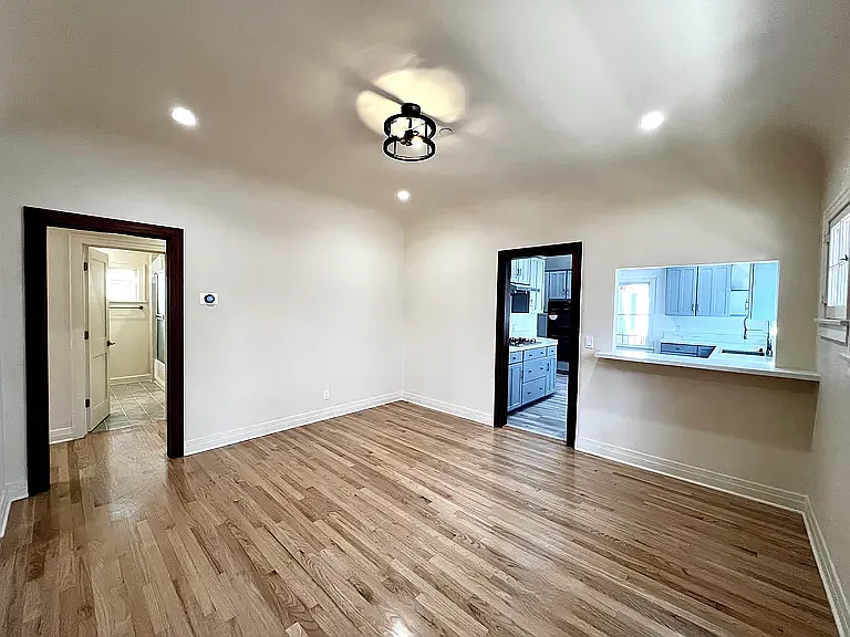 312 N Palm Dr — Photo 10