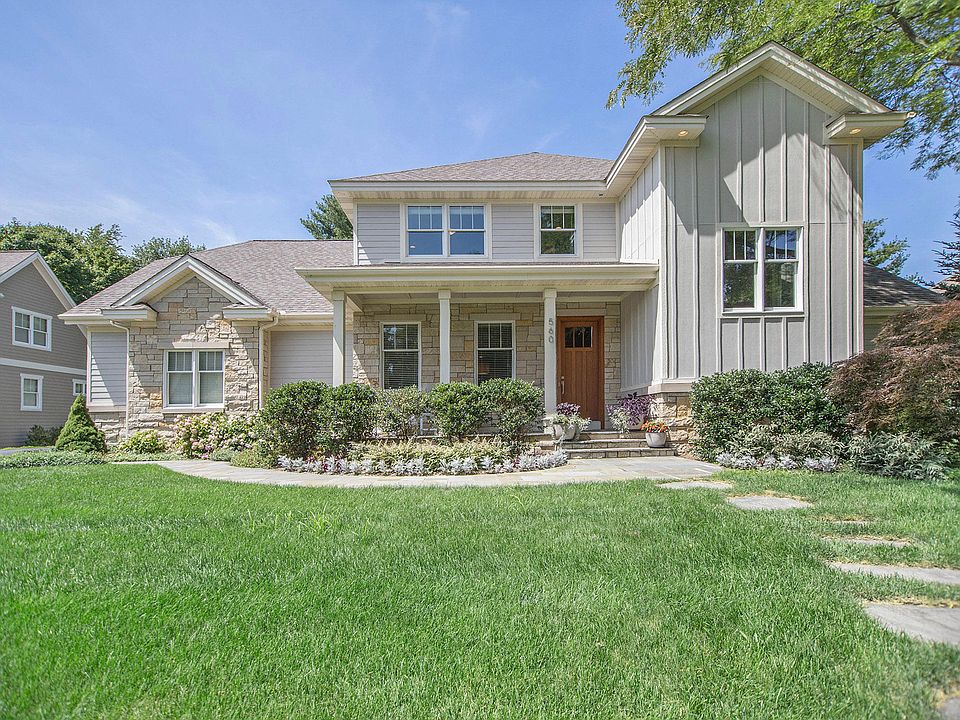 1st image of 560 Old Macatawa Ct