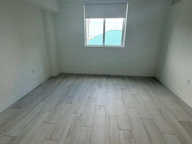 602 E Dania Bch #610 — Photo 3