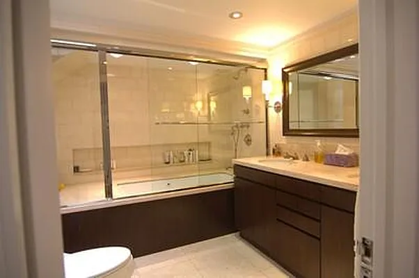 Sold by R New York | media 17