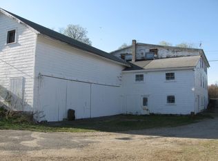 65 East St, Chesterfield, MA 01012