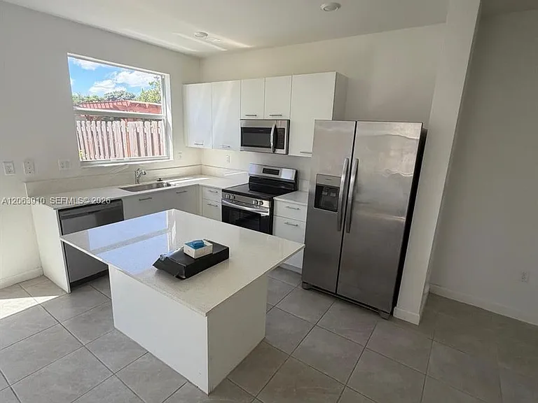 12527 NW 24th Ave #12527 — Photo 5