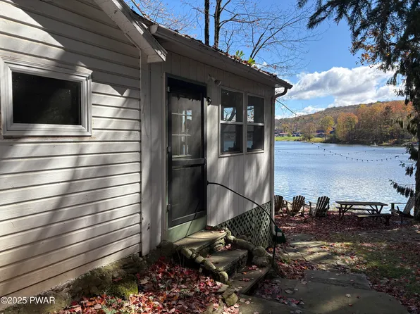 24 Old Boat Rd, Starrucca, PA 18462