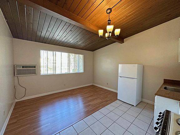2nd image of 210 S Oak Knoll Ave APT 8