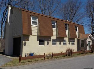 11 Lesson St, Schaghticoke, NY 12154