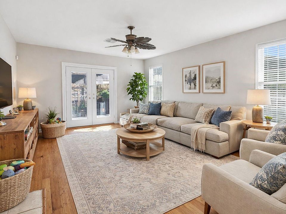 1st image of 907 Morley Park Ln