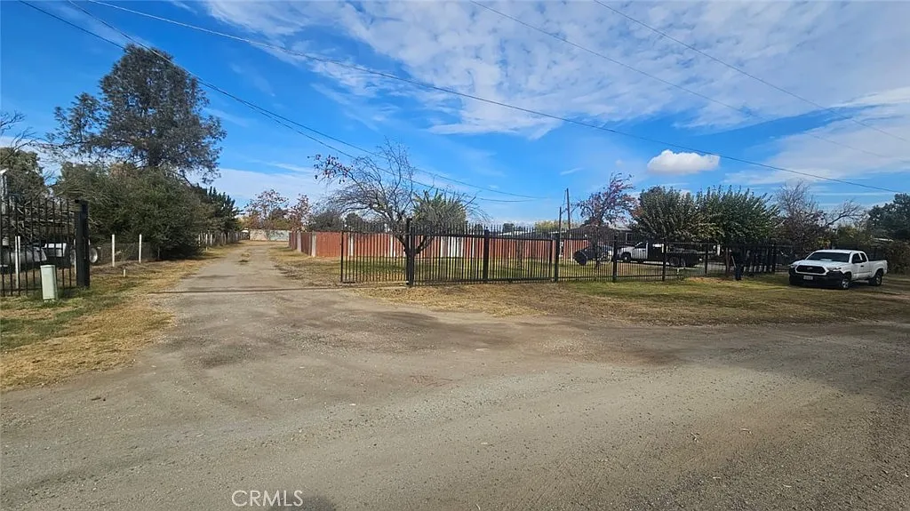 3400 Buttonwood Ave photo 1