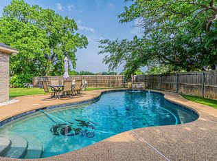 738 Laramie Dr, Lewisville, TX 75077