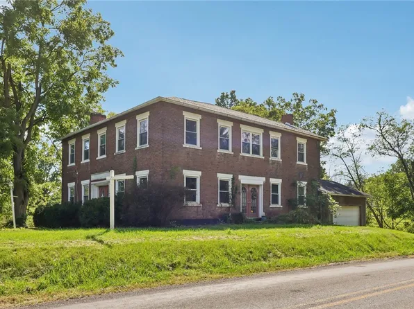 3698 Frew Mill Rd, New Castle, PA 16101