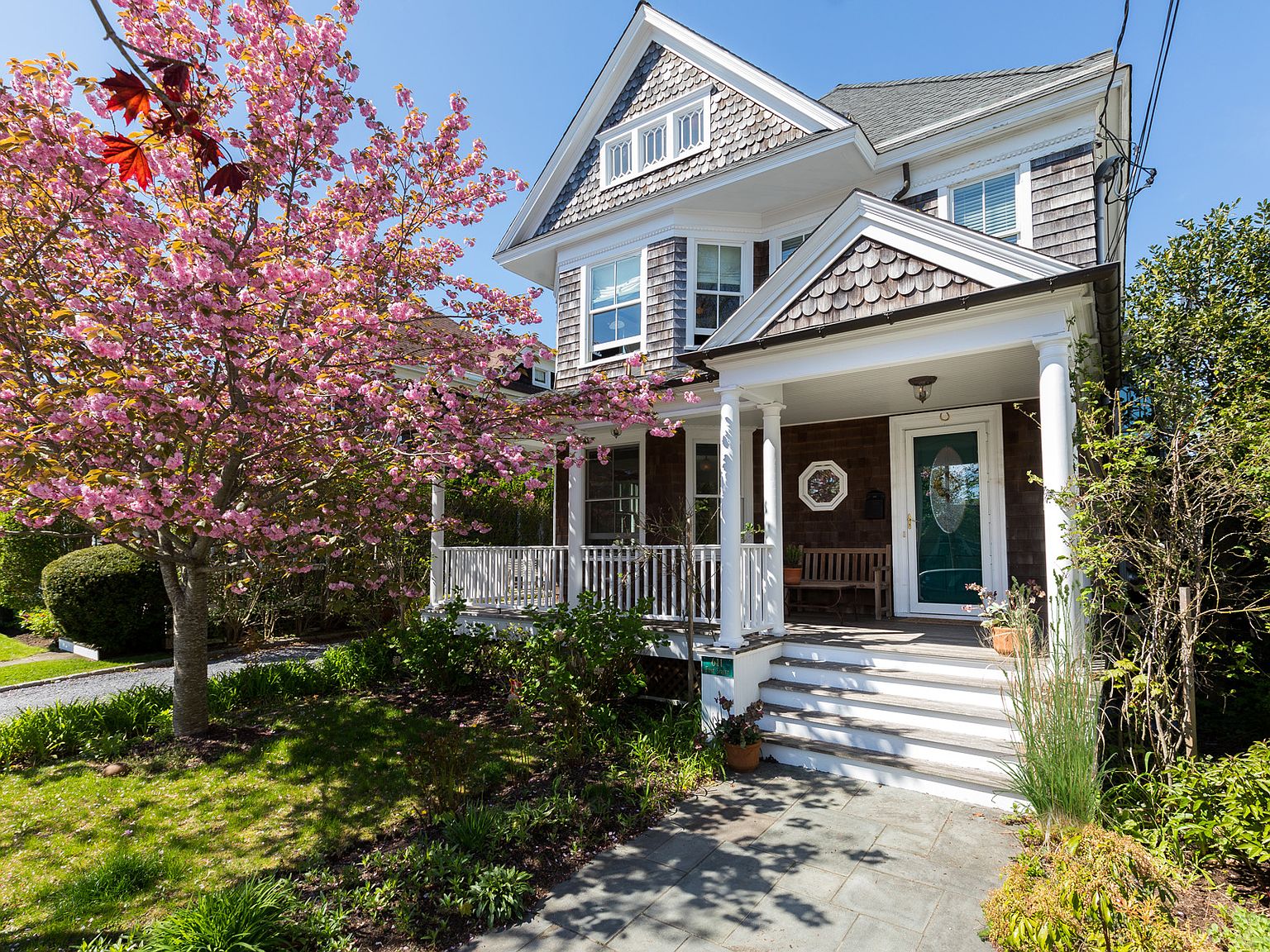 611 1st St, Greenport, NY 11944 Zillow