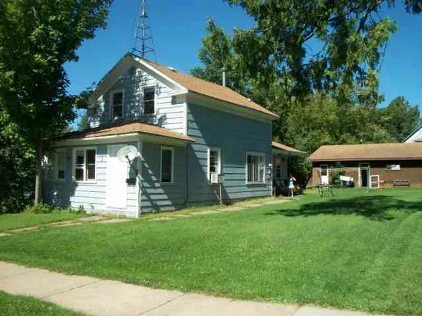 138 N 2nd St, Medford, WI 54451