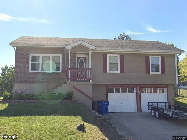 603 SE 21st St, Oak Grove, MO 64075