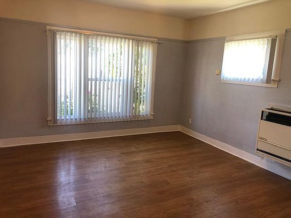 3rd image of 315 Ocean St