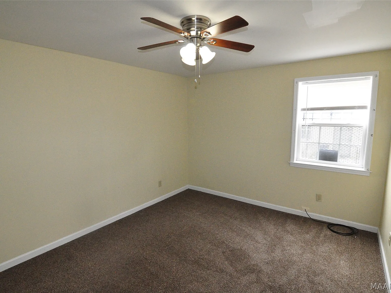 2 bed, 1.0 bath, 875 sqft, $800 — Photo 3