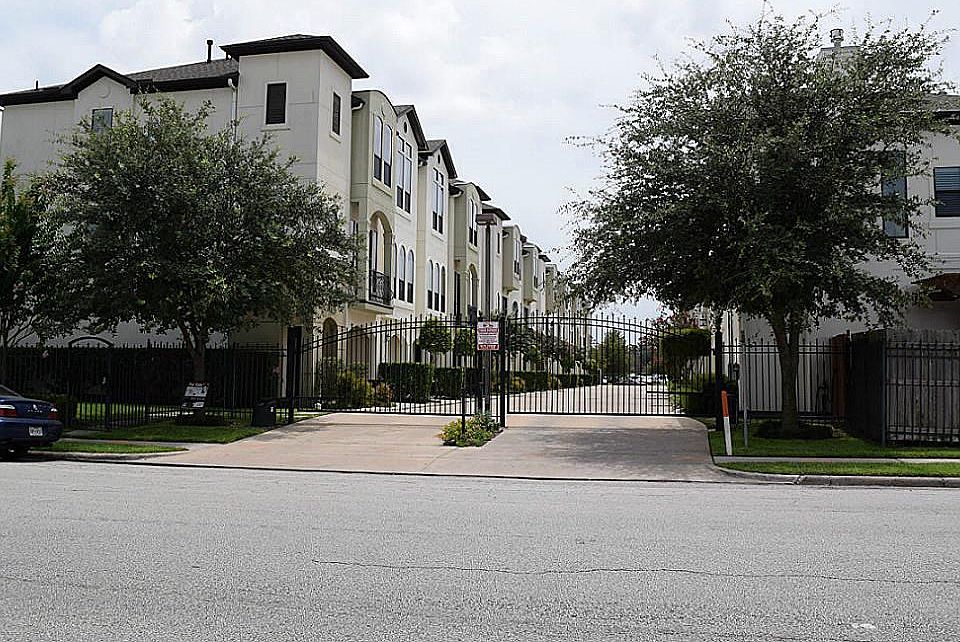 1st image of 3101 Fairdale Ln