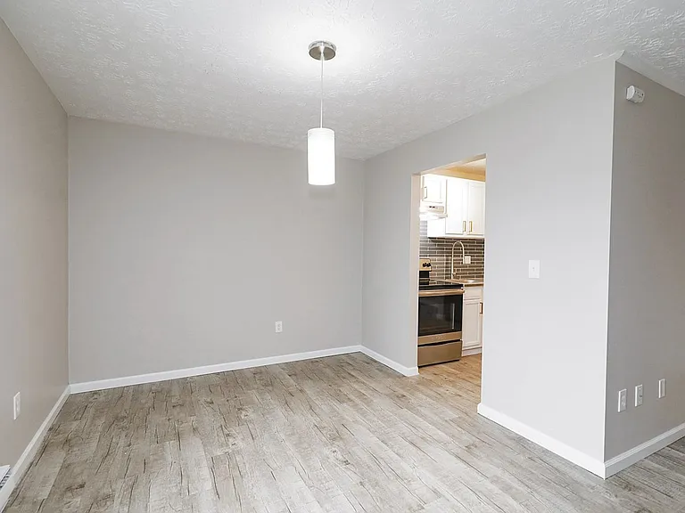 The Evalee Apartments — Photo 13