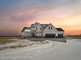 6539 W Howe Rd, Dewitt, MI 48820