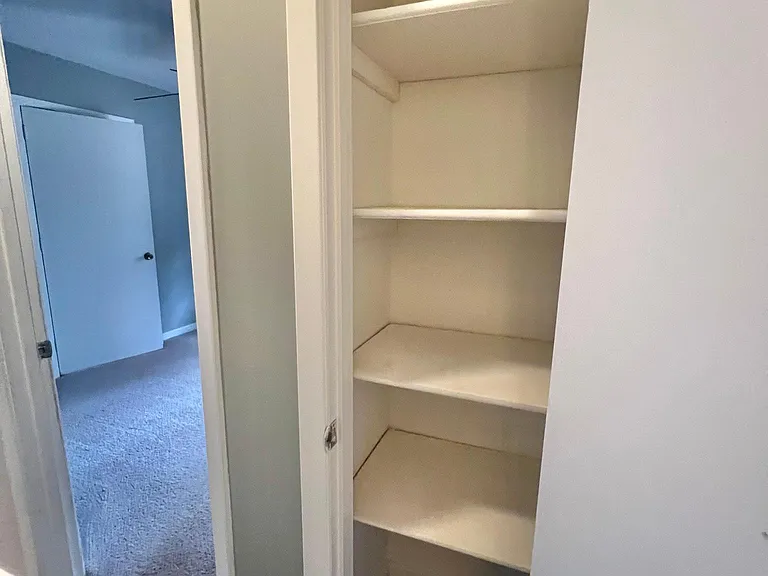 226 Hunter Dr — Photo 13