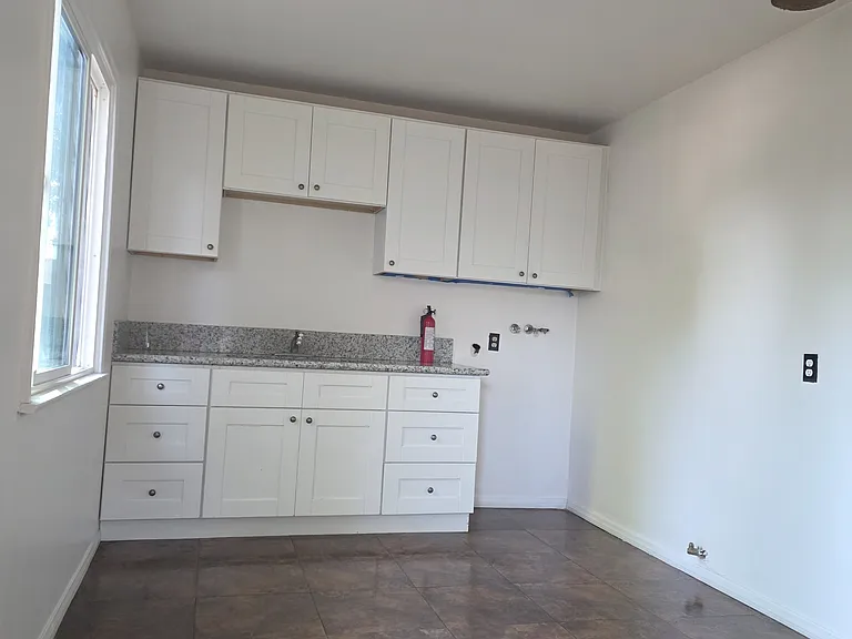 4326 Cypress Ave — Photo 7