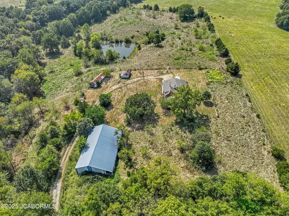 209 Stefka Ln, Linn, MO 65051
