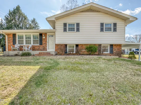 15 Madison Ct, Johnson City, TN 37601