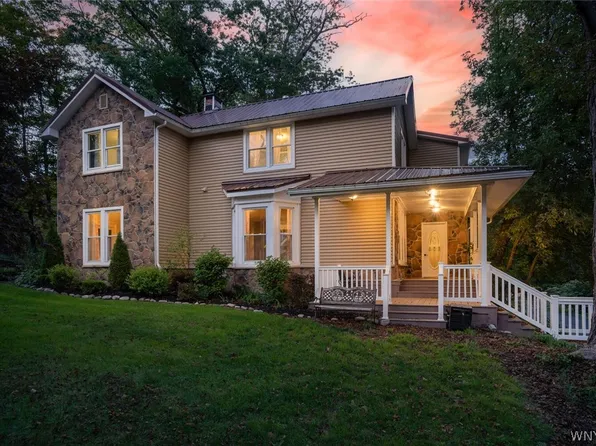 8666 Lower East Hill Rd, Colden, NY 14033