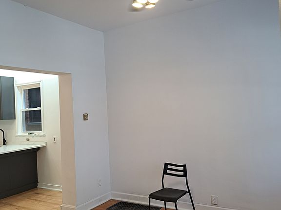 2nd image of 2623 N Southport Ave #1FFB