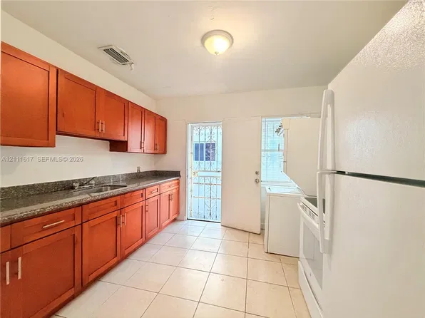 2410 NW 34th St #2, Miami, FL 33142