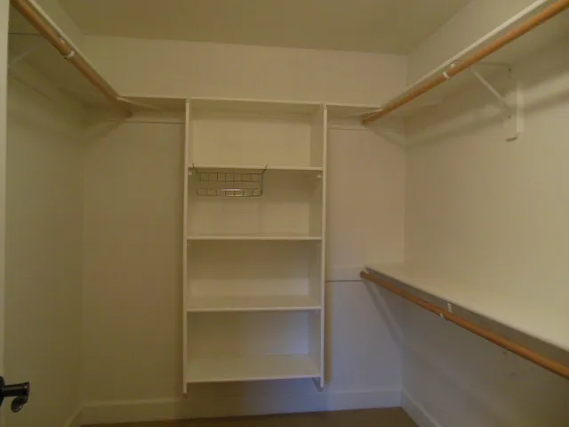 1119 Oak St — Photo 15