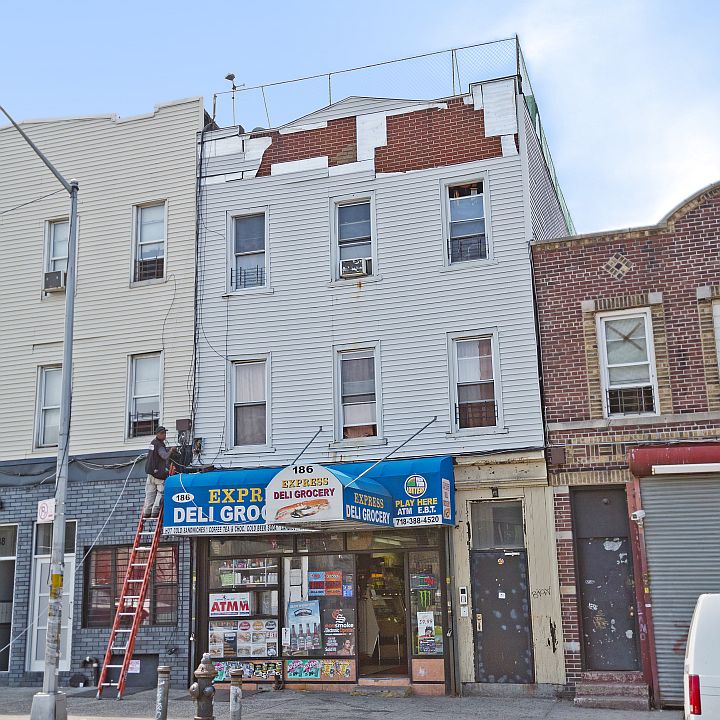 1st image of 186 Throop Ave