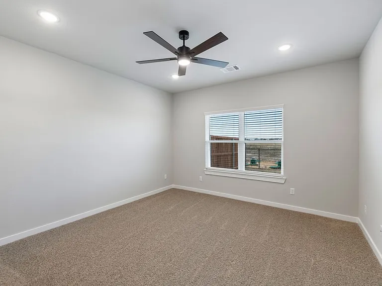 4407 Clovis Ct — Photo 14